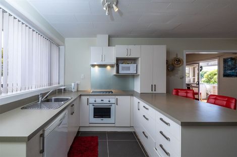 Photo of property in 33 Oriana Crescent, Hornby, Christchurch, 8042