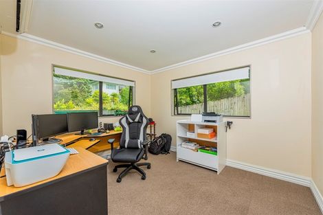 Photo of property in 10a Yule Place, Massey, Auckland, 0614
