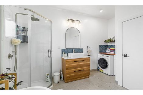 Photo of property in 28 Ocean Beach Road, Bluff, 9814