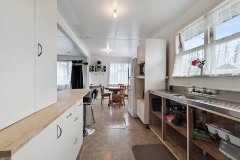 Photo of property in 3 Iredale Road, Hawera, 4610