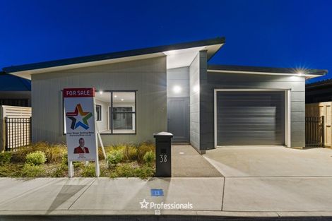Photo of property in 16 Harry Martin Lane, Wainuiomata, Lower Hutt, 5014