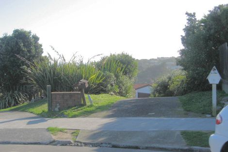 Photo of property in 20 De Castro Place, Titahi Bay, Porirua, 5022