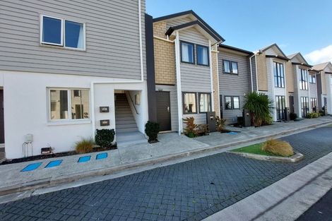 Photo of property in 3/4 Wallson Crescent, Wiri, Auckland, 2104