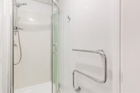 Photo of property in 834 West Coast Road, Waiatarua, Auckland, 0604