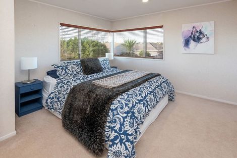 Photo of property in 2/132 Millhouse Drive, Northpark, Auckland, 2013