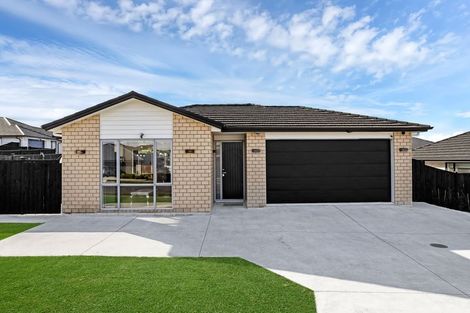 Photo of property in 18 Calder Crescent, Pokeno, 2402