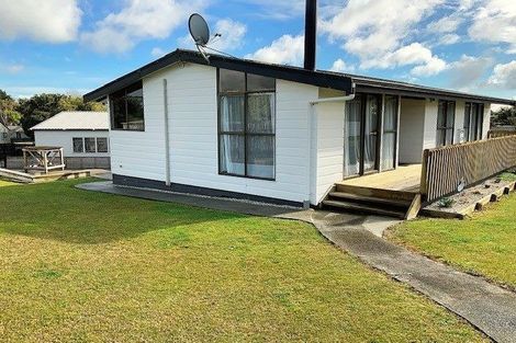 Photo of property in 4 Lina Place, Waiuku, 2123