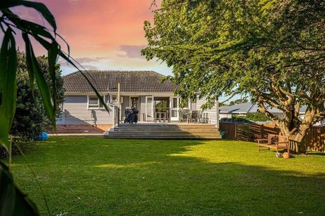Photo of property in 21 Covil Avenue, Te Atatu South, Auckland, 0610
