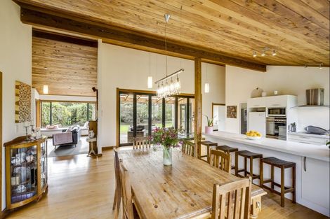 Photo of property in 260 Havelock Road, Akina, Hastings, 4122