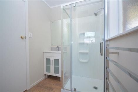 Photo of property in 55 Plumley Crescent, Mangere, Auckland, 2022