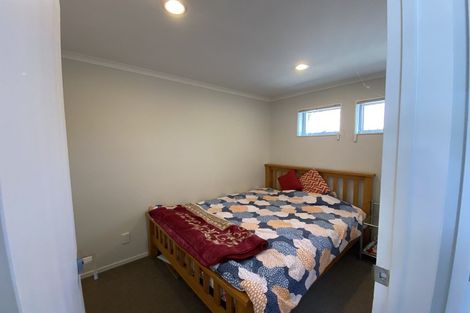 Photo of property in 8 Whekau Drive, Takanini, 2112