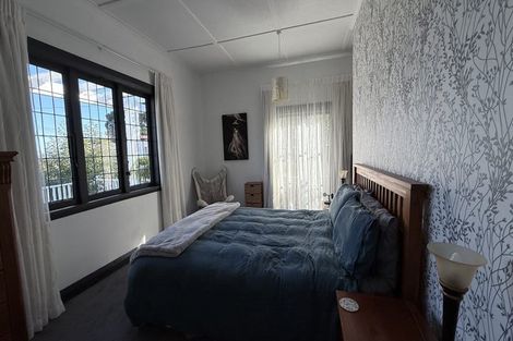 Photo of property in 35 Birkdale Road, Birkdale, Auckland, 0626