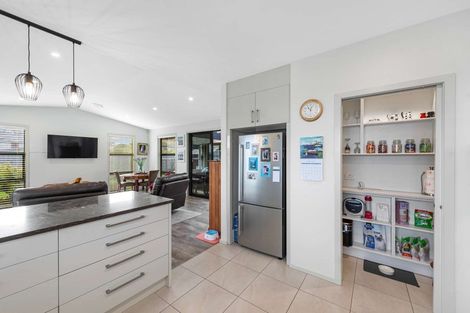 Photo of property in 45 Golf Vue Place, Castlecliff, Whanganui, 4501