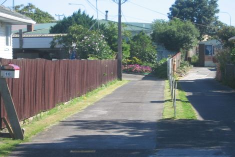 Photo of property in 10 Tonar Street, Northcote, Auckland, 0627
