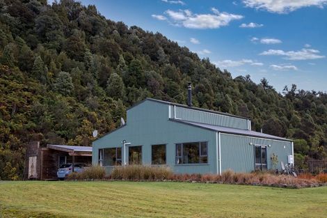 Photo of property in 670 Kumara-inchbonnie Road, Dunganville, Kumara, 7875