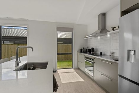 Photo of property in 38 Muster Road, Jacks Point, 9371