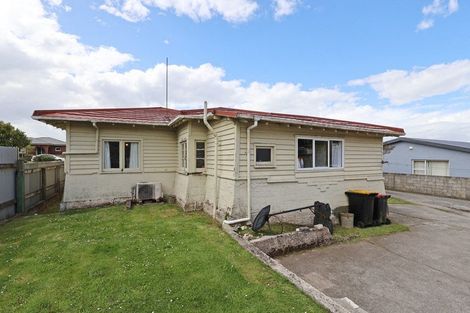 Photo of property in 23 Nichol Street, Heidelberg, Invercargill, 9812