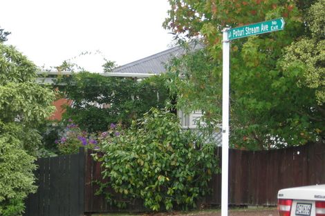 Photo of property in 2/8 West Lynn Road, Titirangi, Auckland, 0604