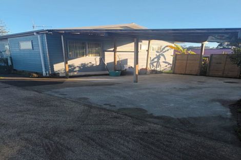 Photo of property in 3 Gazelle Avenue, Beach Haven, Auckland, 0626