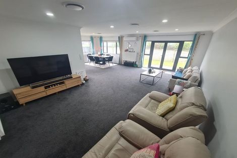 Photo of property in 47 Staithes Drive North, Whitby, Porirua, 5024