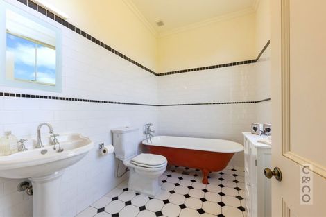 Photo of property in 14 Nelson Street, Helensville, 0800