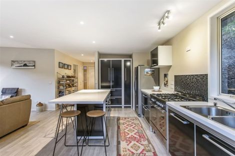 Photo of property in 39 Glenesk Road, Piha, New Lynn, 0772