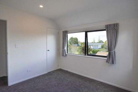 Photo of property in 7/19 Kingdale Road, Henderson, Auckland, 0610