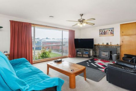 Photo of property in 28 Compton Street, Woolston, Christchurch, 8062