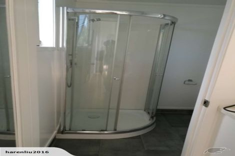 Photo of property in 2/20 Celeste Place, Totara Vale, Auckland, 0627