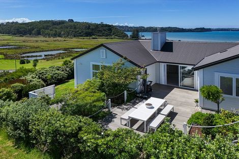 Photo of property in 98 Ahumoana Road, Okura Bush, Albany, 0794