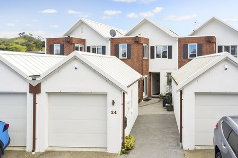 Photo of property in 24 Tanners Road, Mangere Bridge, Auckland, 2022