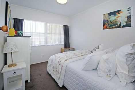 Photo of property in 24 Pooley Street, Pakuranga Heights, Auckland, 2010