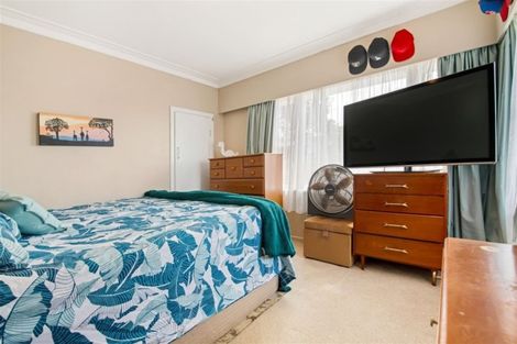 Photo of property in 104 Lincoln Park Avenue, Massey, Auckland, 0614