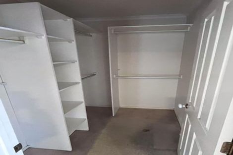 Photo of property in 1 Claremont Way, East Tamaki Heights, Auckland, 2016