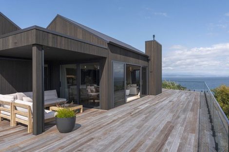 Photo of property in 33 Whakamoenga Point, Acacia Bay, Taupo, 3385