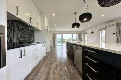 Photo of property in 9 Kaipuke Crescent, Gulf Harbour, Whangaparaoa, 0930