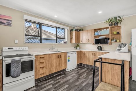 Photo of property in 18 Harlech Street, Oamaru North, Oamaru, 9400