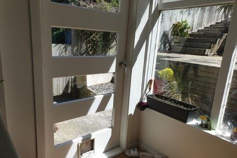 Photo of property in 32 Severn Street, Island Bay, Wellington, 6023