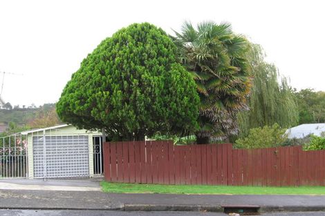 Photo of property in 4 Lucinda Place, Glen Eden, Auckland, 0602
