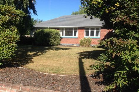 Photo of property in 12 Dickson Crescent, Hornby, Christchurch, 8042