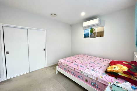 Photo of property in 23 Liberation Road, Papakura, 2110