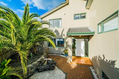 Photo of property in 6 Mulroy Place, Pinehill, Auckland, 0632