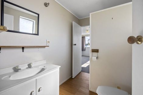 Photo of property in 4 Guernsey Place, Fitzherbert, Palmerston North, 4410