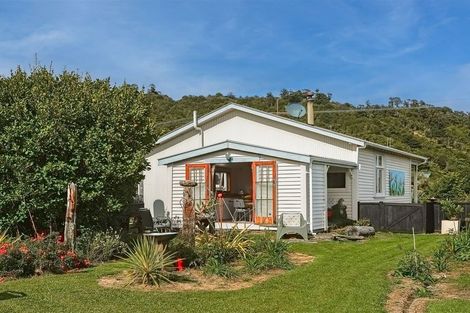 Photo of property in 5 River Road, Hector, 7822