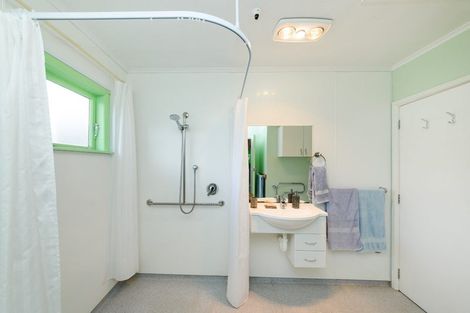 Photo of property in 17 Sinclair Avenue, Highbury, Palmerston North, 4412