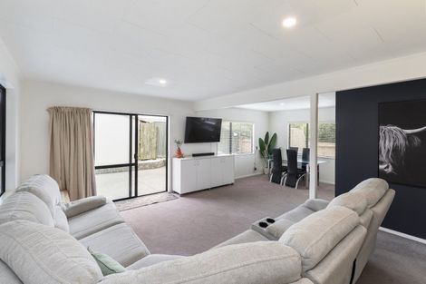 Photo of property in 64 Effingham Street, North New Brighton, Christchurch, 8083