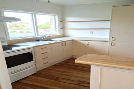 Photo of property in 40-40a Hamblyn Street, Strandon, New Plymouth, 4312