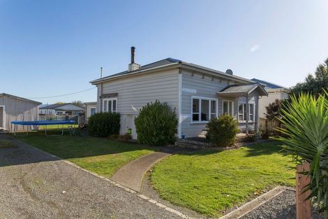 Photo of property in 66 Allardice Street, Dannevirke, 4930