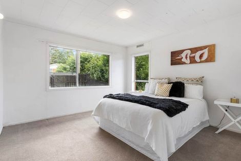 Photo of property in 1/64 Parker Avenue, Titirangi, Auckland, 0604