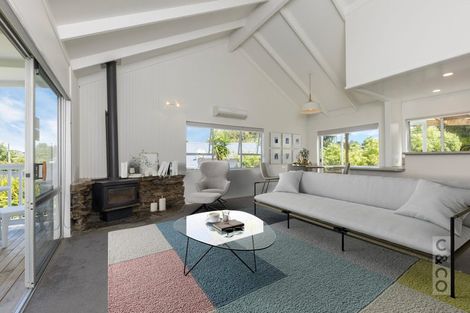 Photo of property in 28 Great North Road, Riverhead, 0820